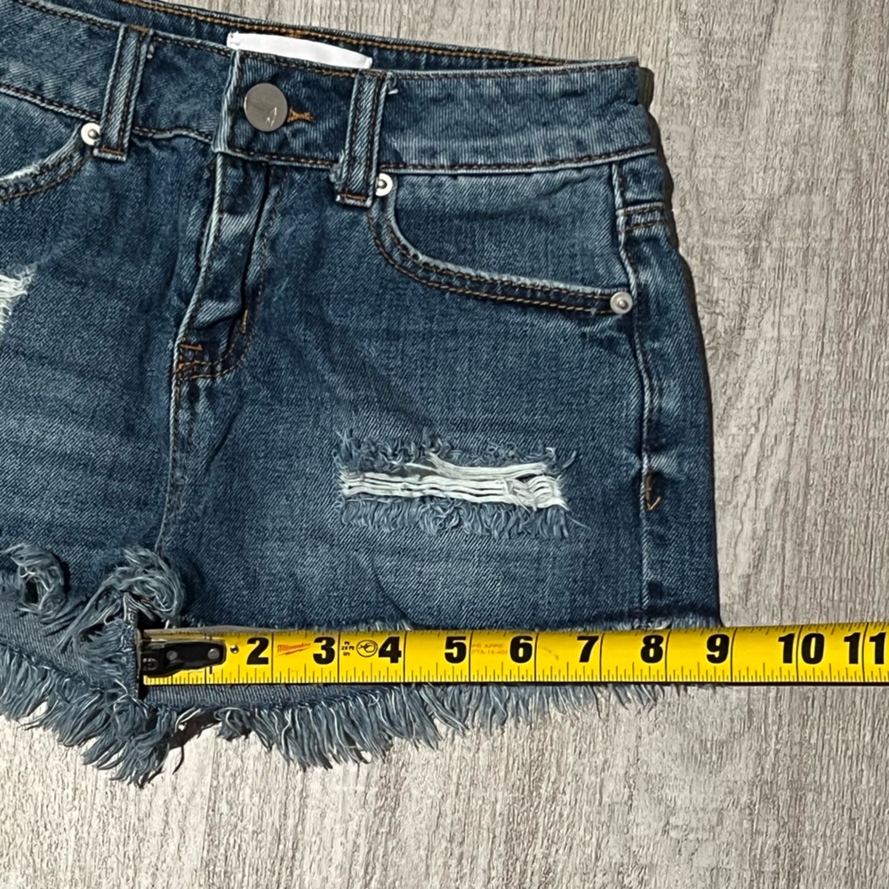 Ashley Mason cut off jeans short shorts - Picture 12 of 13